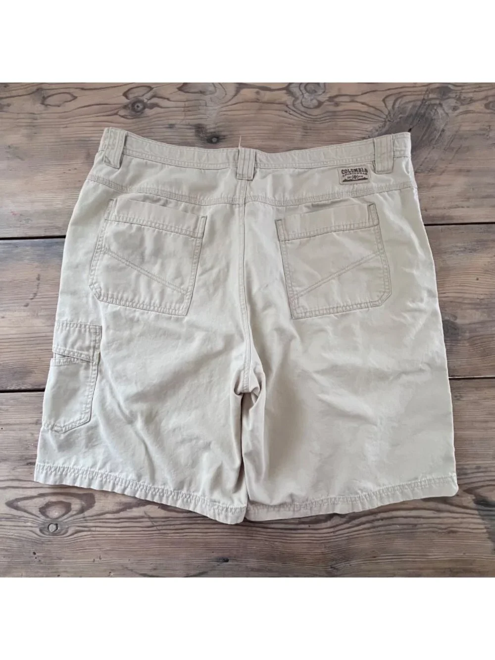 Columbia Cargo Shorts Mens 40X11 Tan Canvas Omnishield